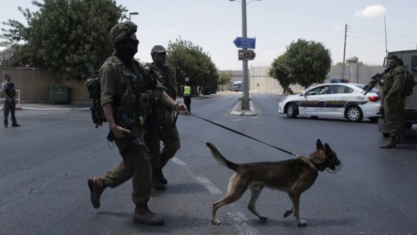 Israeli female soldiers