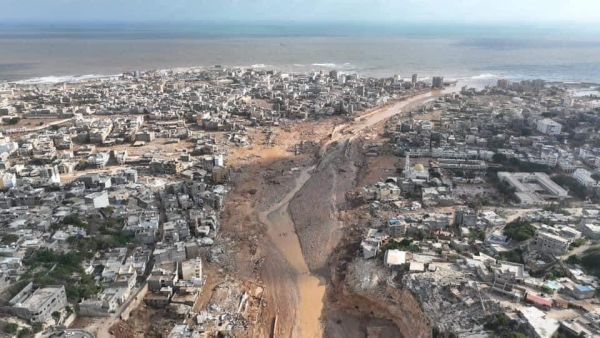 البحر يبتلع ربع مدينةدرنة شرق ليبيا