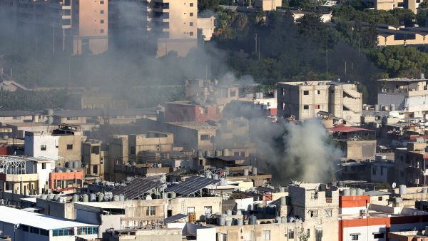 تجدد الاشتباكات في مخيم عين الحلوة جنوب لبنان