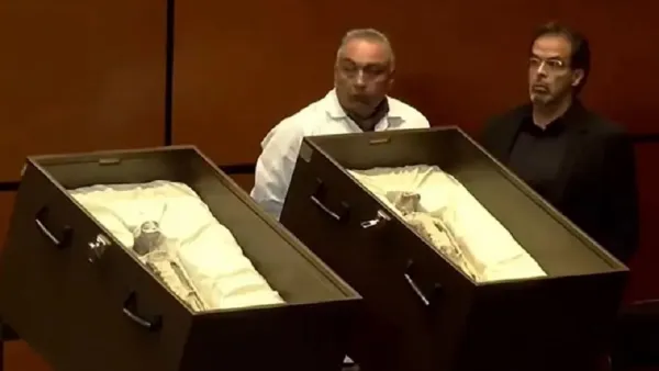 عرض جثث كائنات فضائية 