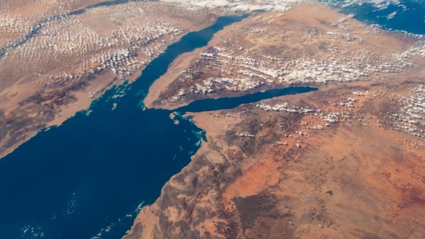 البحر الاحمر يتحول الى ساحة صراع