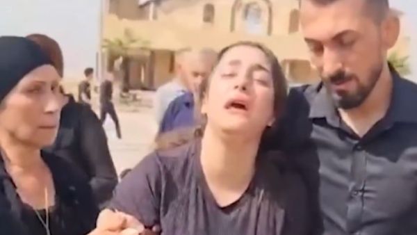 انهيار عروس الحمدانية بعد وفاة والدها