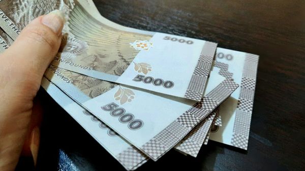 سعر صرف الدولار اليوم في سوريا