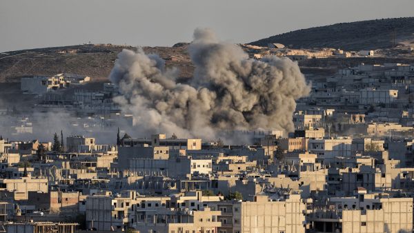 واعلنت كتائب عز الدين القسام استشهاد الهندي وعائلته في غارة استهدفت منزله وعائلته وسط القطاع