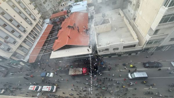  الحريق اندلع في مطعم التايلندي الذي يعد اكبر واشهر مطاعم غزة