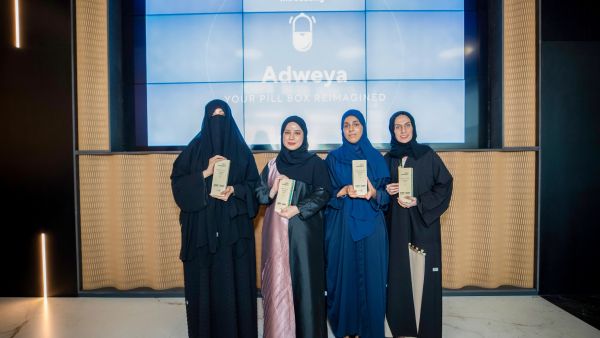 During the event Dubai Culture and Arts Authority and Dubai SME award diplomas to the graduates of the innovative ‘Mobtakir’ programme