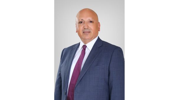 حكم ابو زعرور، رئيس العمليات التنفيذي بمصرف الشارقة الإسلامي مصرف الشارقة الإسلامي يستكمل الربط التكاملي مع منصة "بُنَى" للمدفوعات العربية والإقليمية