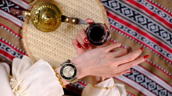 هواوي تغيّر قواعد اللعبة بساعتها الجديدة HUAWEI WATCH GT 4 ورؤيتها الجديدة: "رائدة في الموضة"