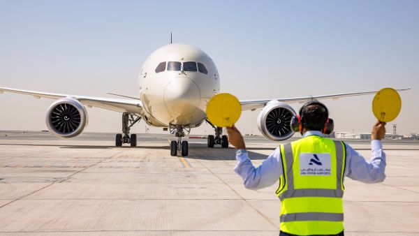 New aircraft is one of four Boeing 787 Dreamliners set to be delivered this year Etihad Welcomes Latest Addition To Fleet As New Boeing 787-10 Dreamliner Touches Down