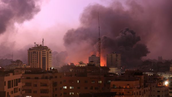 قصف اسرائيلي مكثف على قطاع غزة