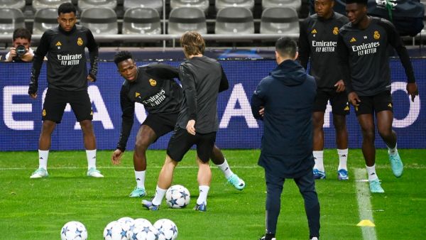 Real Madrid's players attend a training session at the Municipal stadium of Braga on October 23, 2023, on the eve of the UEFA Champions League 1st round day 3 Group C football match between SC Braga and Real Madrid CF. (Photo by MIGUEL RIOPA / AFP)