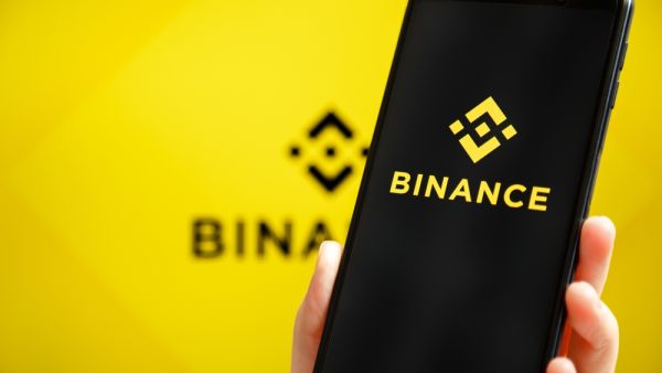 Crypto news recap: SBF's trial, Binance's market share drops, and PayPal's NFT moves