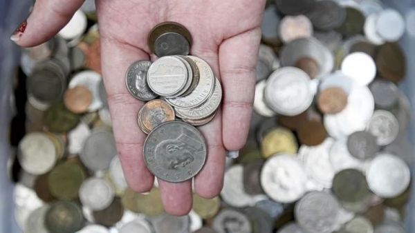 تفسير حلم جمع النقود المعدنية من الارض