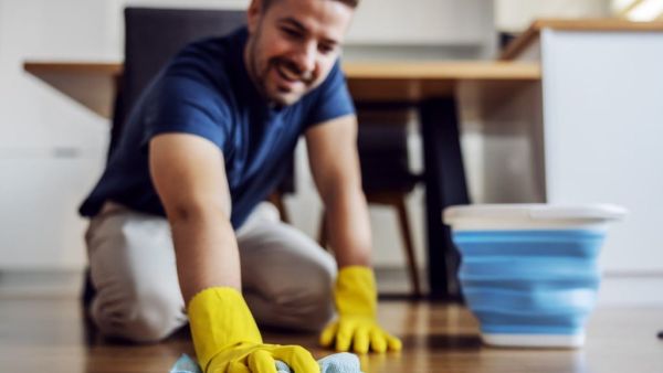 تفسير رؤية تنظيف البراز في المنام للرجل