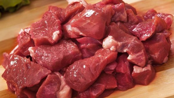 تفسير رؤية قطع اللحم النيء في المنام