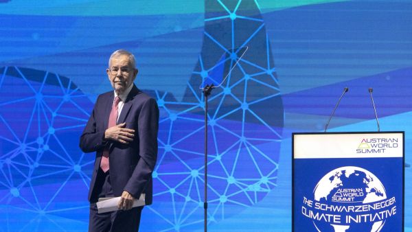  Alexander Van der Bellen