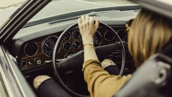 ركوب السيارة في المنام للمتزوجة