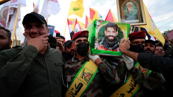 "انتهاك للسيادة".. العراق يدين القصف الاميركي لمقرات الحشد الشعبي