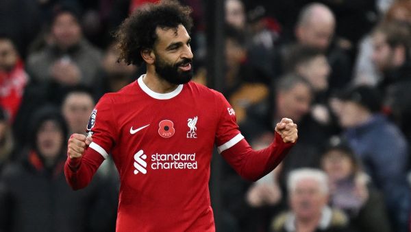 مدرب برينتفورد يسلط الضوء على أداء محمد صلاح