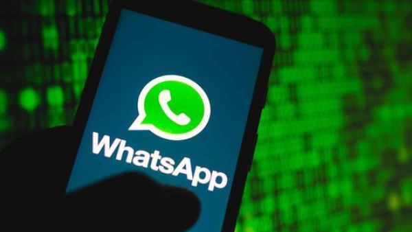 WhatsApp testing feature to search messages by date