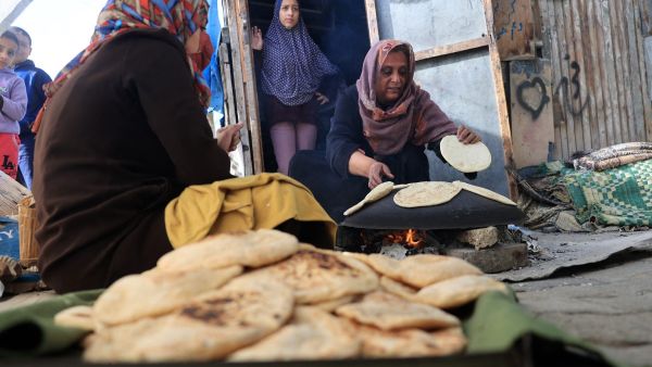 يعاني المواطنون في قطاع غزة من واقع صعب ومؤلم بسبب الحصار والعدوان الاسرائيلي 