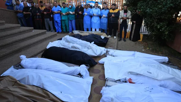 صلاة الجنازة على جثامين الشهداء في قطاع غزة
