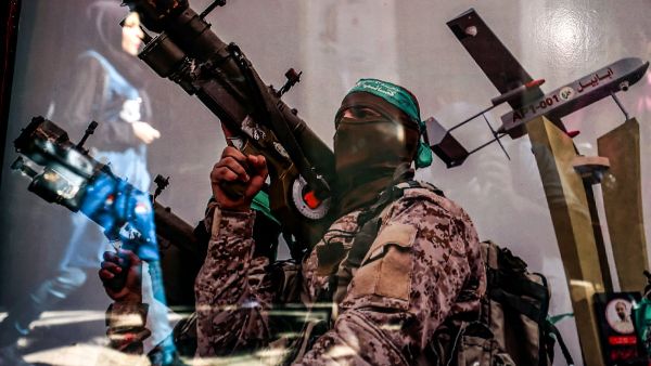 مقاتلو القسام يشنون هجمات قاسية تستهدف الدبابات وجنود الاحتلال في غزة