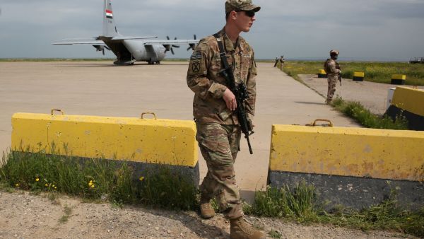 مسيرتان تستهدفان قاعدة للقوات الاميركية بشمال العراق