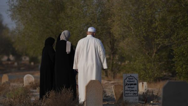 تفسير حلم دخول المقابر والخروج منها