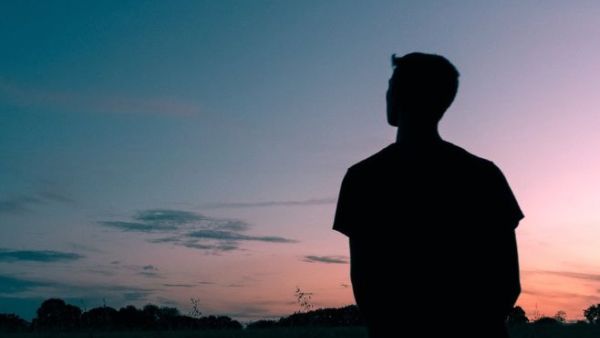 تفسير رؤية اخو الزوج في المنام للمتزوجة