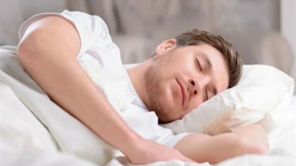 تفسير رؤية امرأة اعرفها في المنام