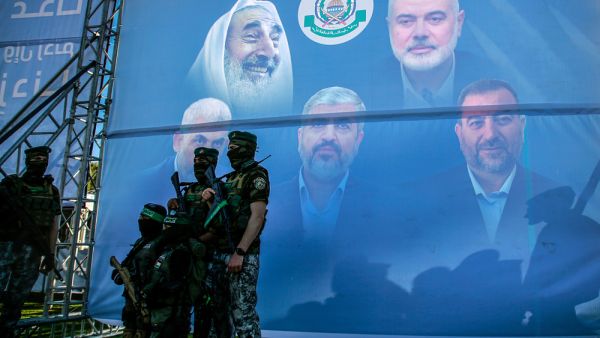 منظمة التحرير الفلسطينية طالما ناشدت حماس الانضمام تحت رايتها والالتزام معها والتنسيق المشترك