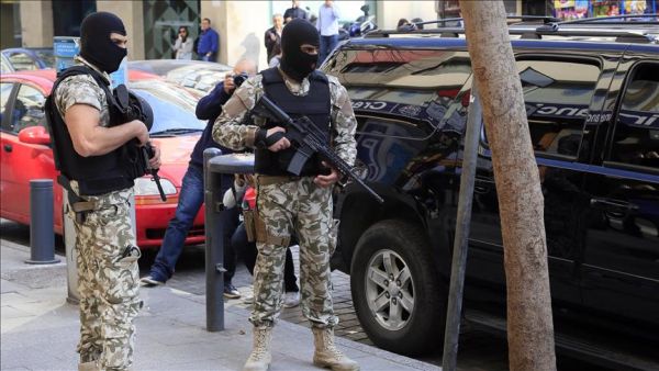 الجاني كان يستخدم هويات مزيفة 