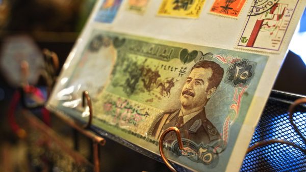 عملة عراقية من زمن الرئيس الراحل صدام حسين