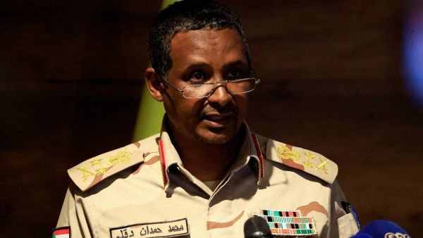 قائد ميليشيا قوات الدعم السريع محمد حمدان دقلو