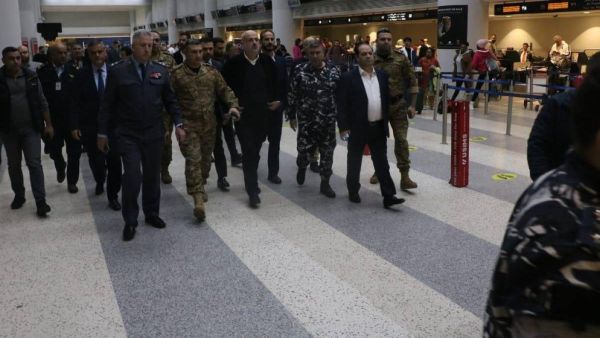 وزير الداخلية اللبناني بسام مولوي في جولة في مطار الحريري الدولي