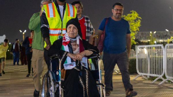 استاد المدينة التعليمية يستقبل آلاف المشجعين لحضور منافسات كأس آسيا