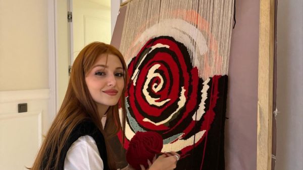 Hande Erçel 