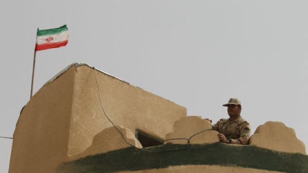 جندي إيراني