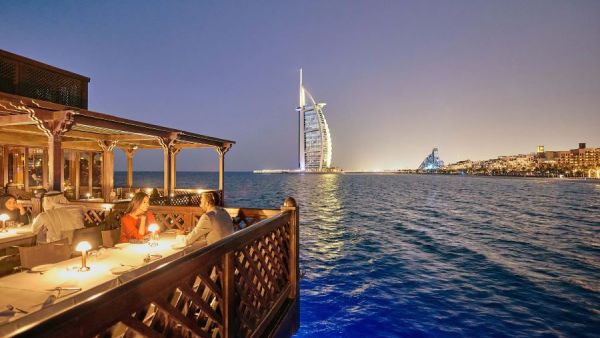 مطاعم على البحر في دبي