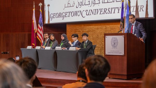 خلال الحدث مؤتمر نموذج الأمم المتحدة من جورجتاون في قطر يتبنى أصوات من لا صوت لهم