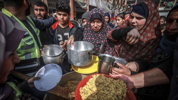 العمليات العسكرية الإسرائيلية تحول دون وصول المساعدات الإنسانية إلى المحاصرين