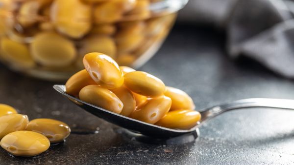 تعرّفي على فوائد الترمس في رمضان (Shutterstock)