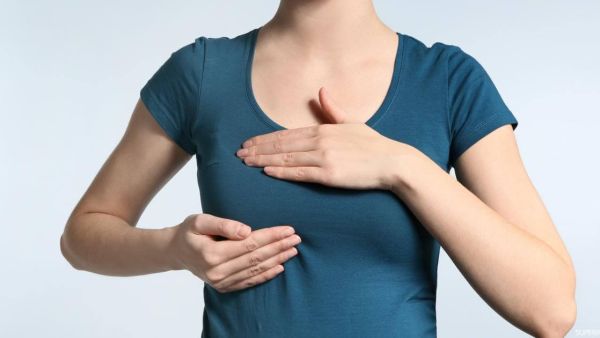 تفسير رؤية خروج الحليب من الثدي في المنام للمتزوجة