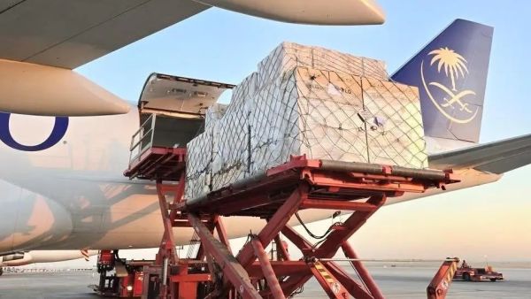 الطائرة الإغاثية السعودية 