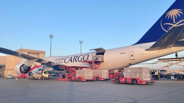 نظرا لدورها التاريخي السعودية ترسل طائرة إغاثية لأوكرانيا