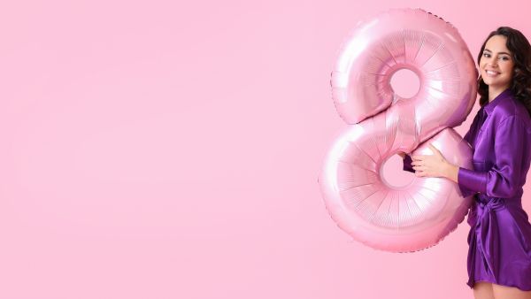 مجموعة من أجمل الرسائل والمسجات ليوم المرأة العالمي 2024 shutterstock