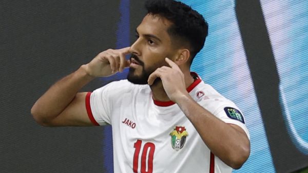 نجم المنتخب الأردني موسى التعمري 
