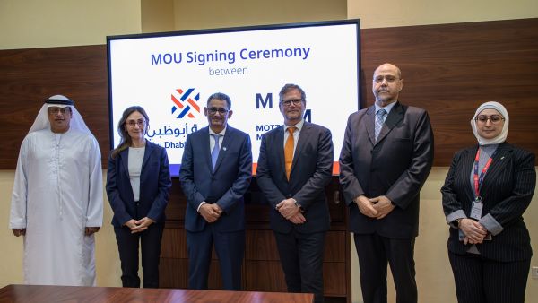 كلية الهندسة بجامعة أبوظبي تبرم اتفاقية شراكة مع «موت ماكدونالد» لتعزيز القدرات البحثية لدى طلاب الهندسة