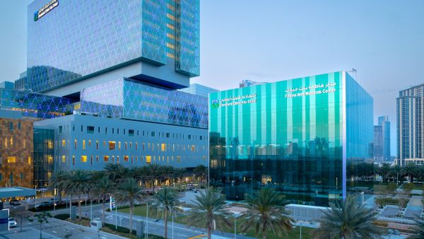 مركز فاطمة بنت مبارك يحتفل بمرور عام على تقديم الرعاية الاستثنائية للأورام في دولة الإمارات